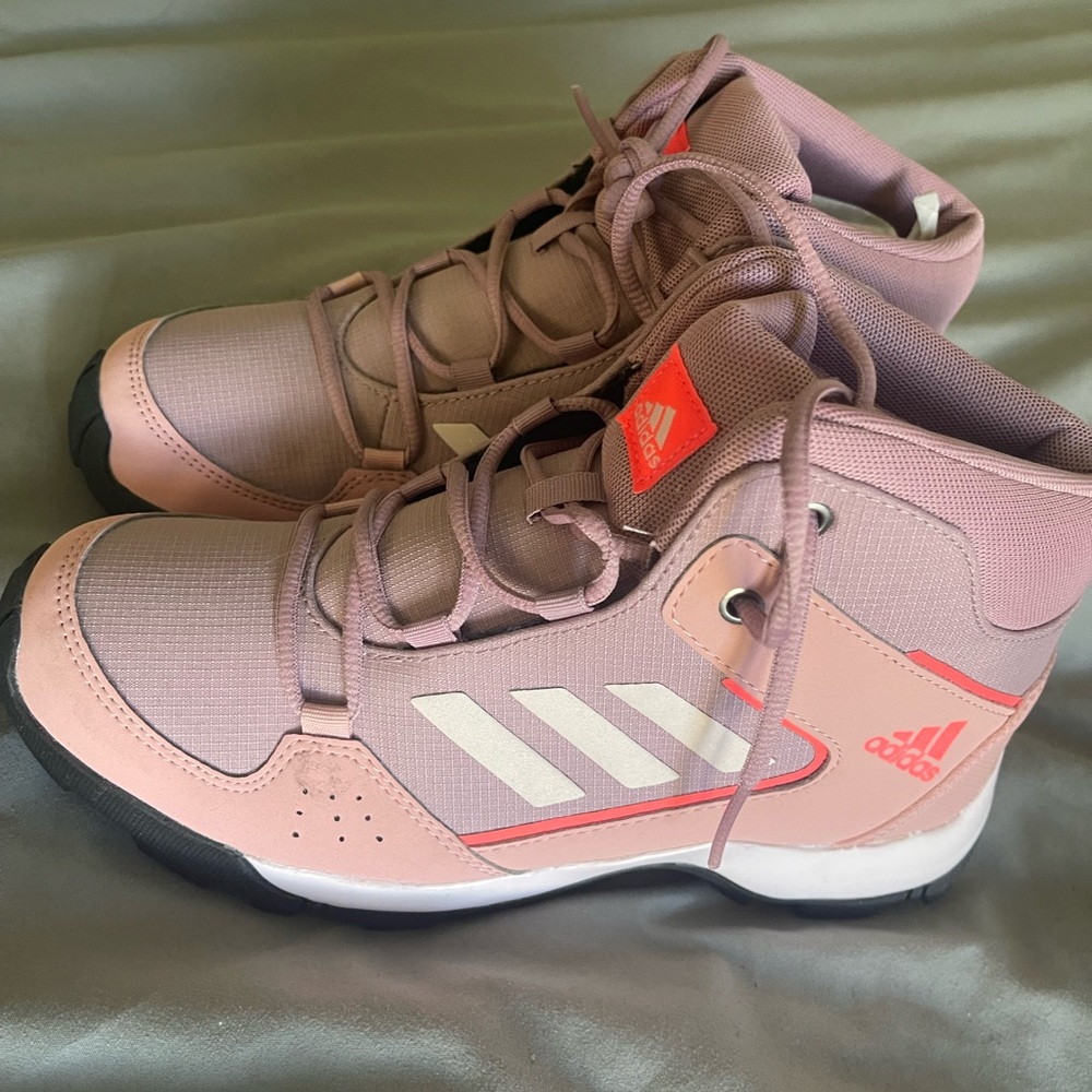 Adidas Terrex Hyperhiker 
NEW. Size 4.